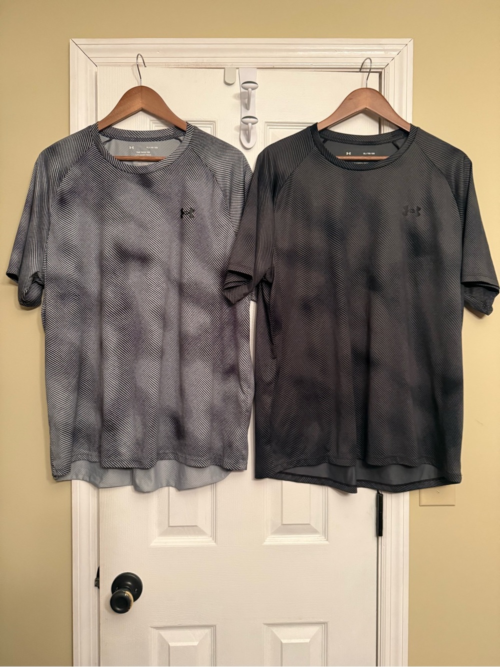 Under Armour Men’s Short Sleeve Tech Tees - Light Gray & Charcoal XL shirts